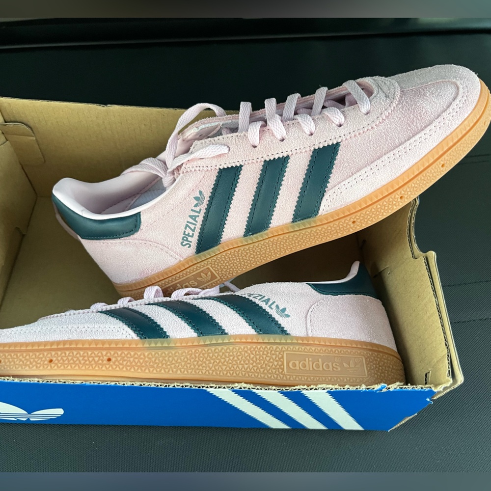 NWT Adidas handball spezial size 8 - Picture 2 of 7